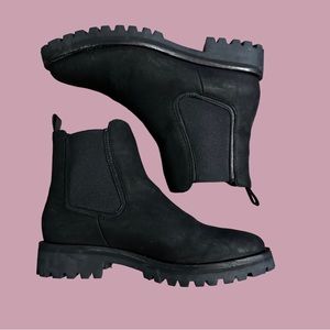 Thursday Everyday Black Chelsea Boot Size 8 Suede Booties